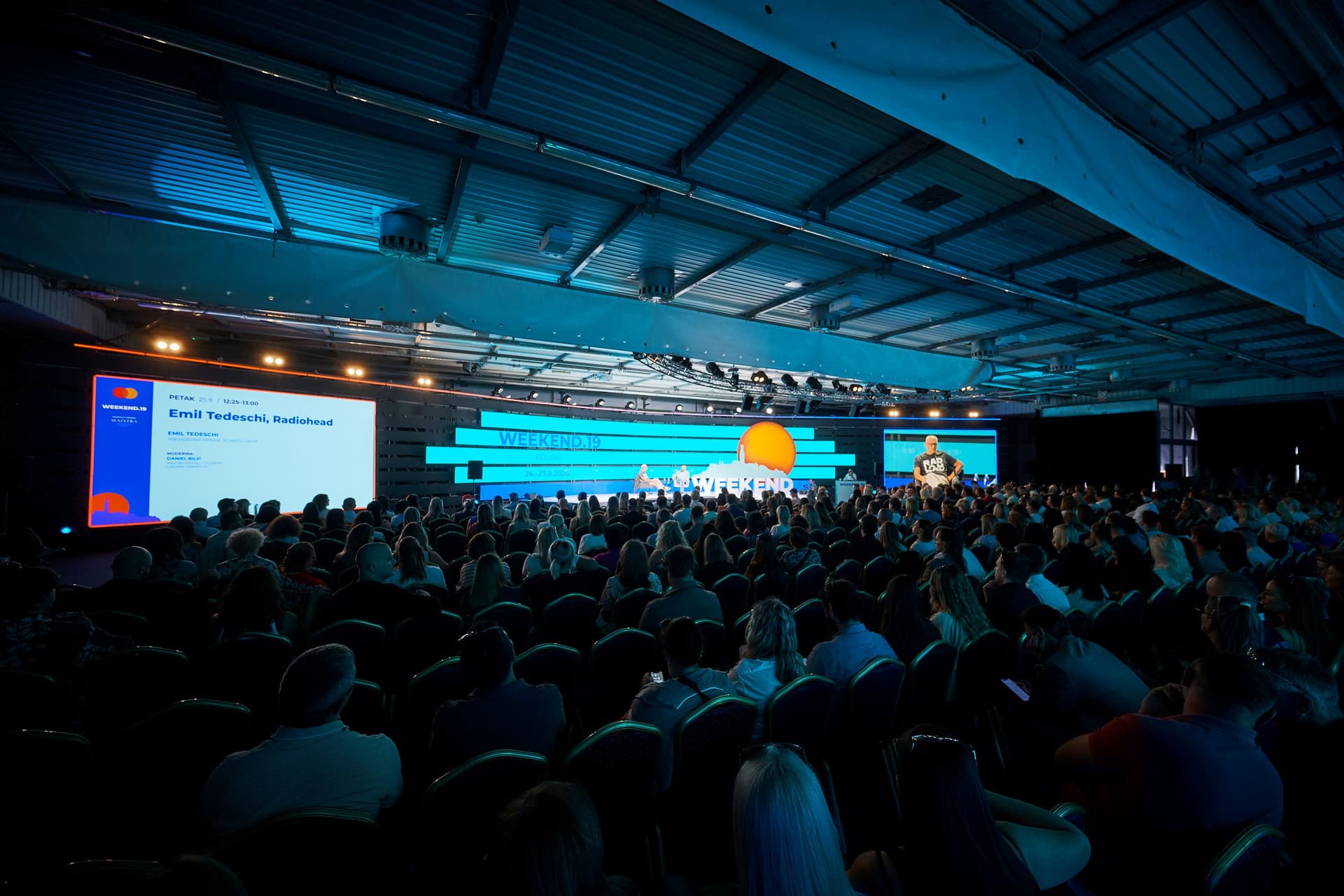No rest for visionaries: from the media crisis and financial secrets to the classrooms of the future